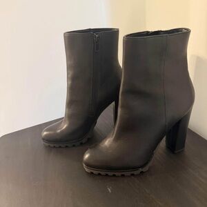 Aldo Black Ankle Bootie heels